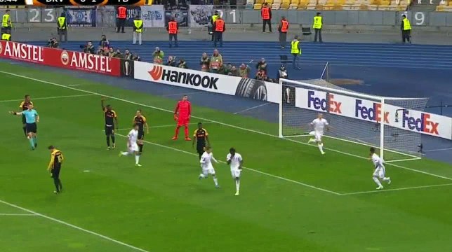 Dieumerci Mbokani Goal HD - Dynamo Kiev 1 - 1 Young Boys - 19.10.2017 (Full Replay)
