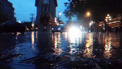 UN BESO BAJO LA LLUVIA ❤️