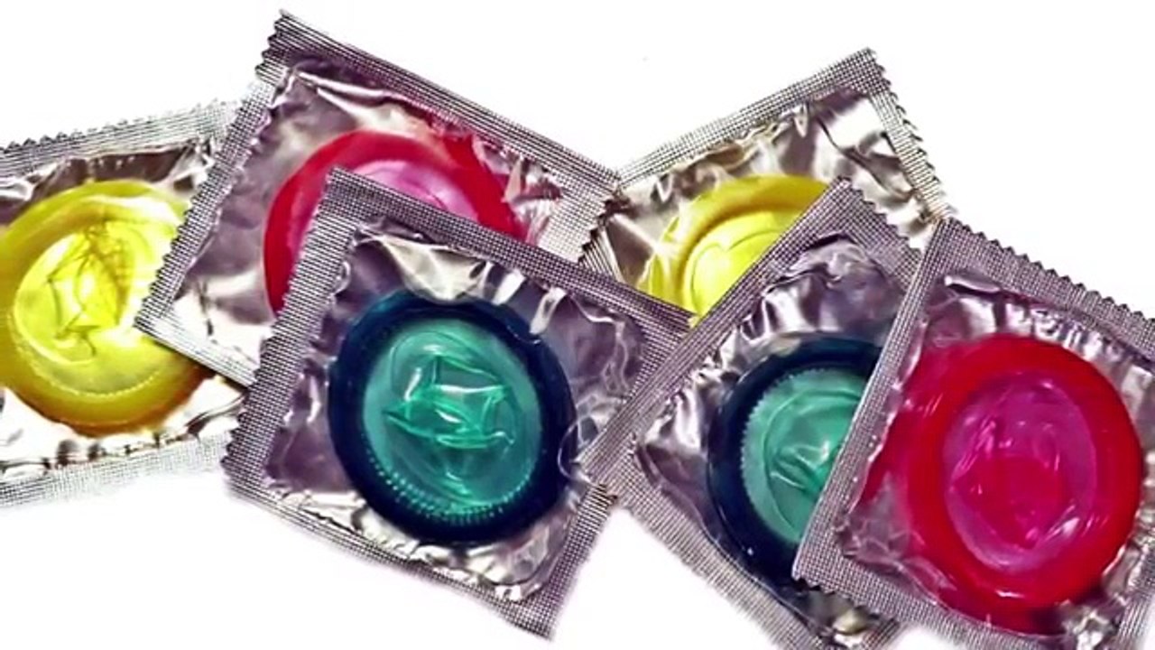 HOW TO HAVE A THREE WAY WITH YOUR GIRLFRIEND