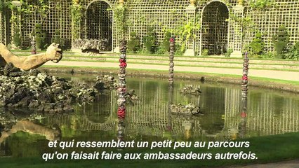 Tải video: Sculptures géantes dans les bosquets du Château de Versailles