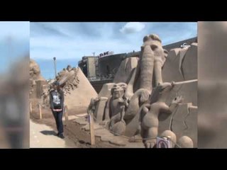 Kumdan heykeller  görenleri hayran bırakıyor