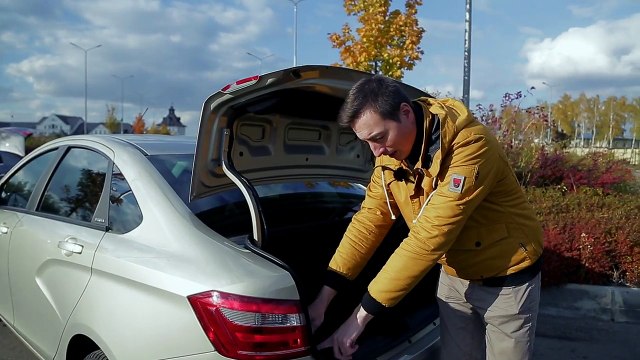 Зачем нужна ВЕСТА ЭКСКЛЮЗИВ?! KIA Rio ПРОТИВ Lada Vesta Exclusive сравнение