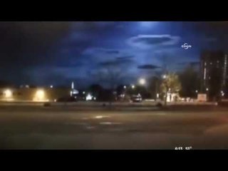 Gökyüzünü aydınlatan meteor kameralara yansıdı