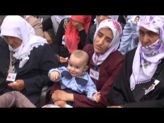1 yaşındaki Yusuf, şehit babasını polis üniformasıyla uğurladı