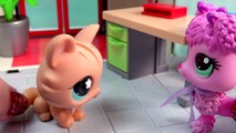 LPS Hospital Lost Little Puppy - Mommies Part 43 Littlest Pet Shop Series Video Movie LPS Mom Babies