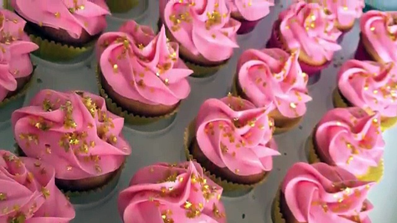 Baby Girl First Birthday Party Decoration Ideas (Royal Party Theme) / Happy Birthday, Chloe!!