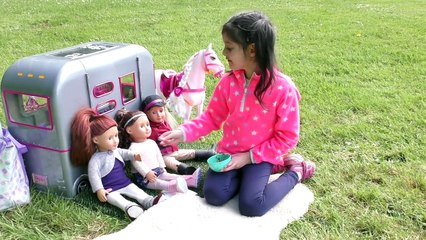 Naughty Girl CRUSHES SISTERS LOLLIPOP UNDER CAR WHEEL w/ Annabelle, Emily Funny Family video