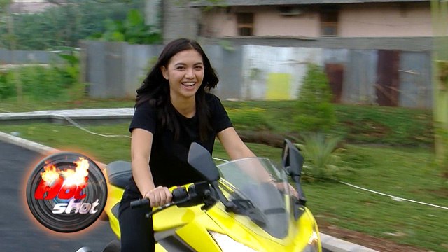 Tantangan Peran, Angela Gilsha Belajar Naik Motor Sport - Hot Shot 20 Oktober 2017