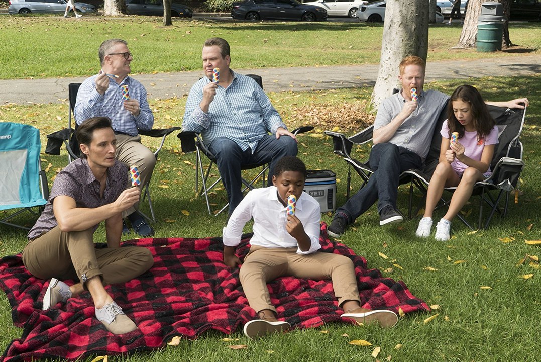 Full HD Modern Family (9x5) Season 9 Episode 5 : It’s the Great Pumpkin, Phil Dunphy