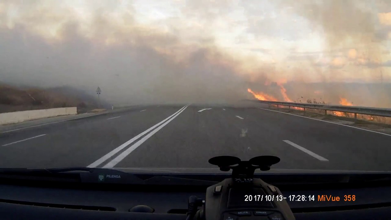 Un incendie en bord d'autoroute provoque de nombreuses collisions entre voitures en russie