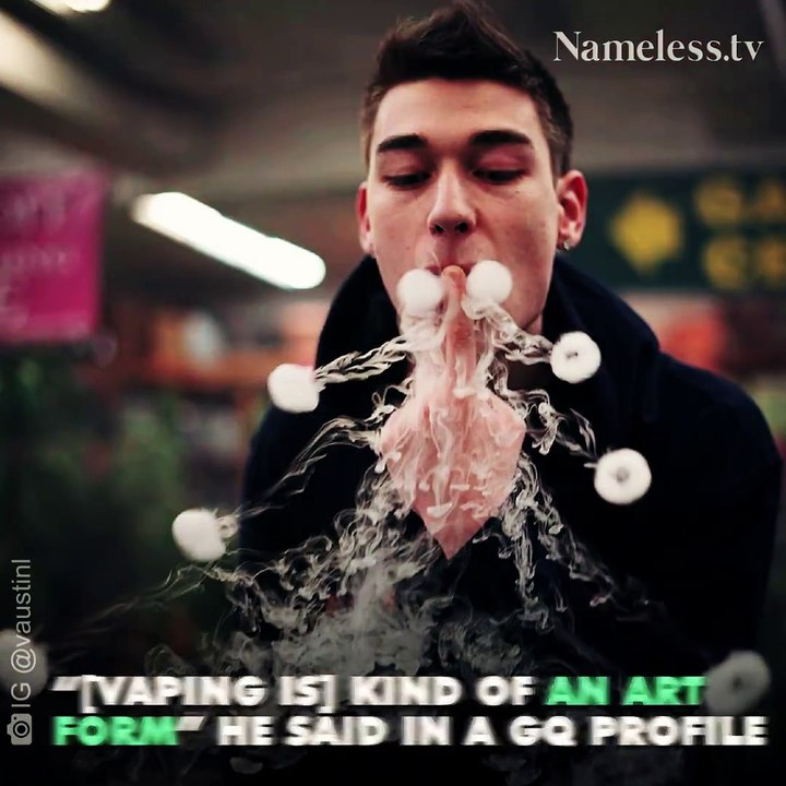 Ce gars fait des ronds de fumée exceptionnels... Vaping de haut niveau