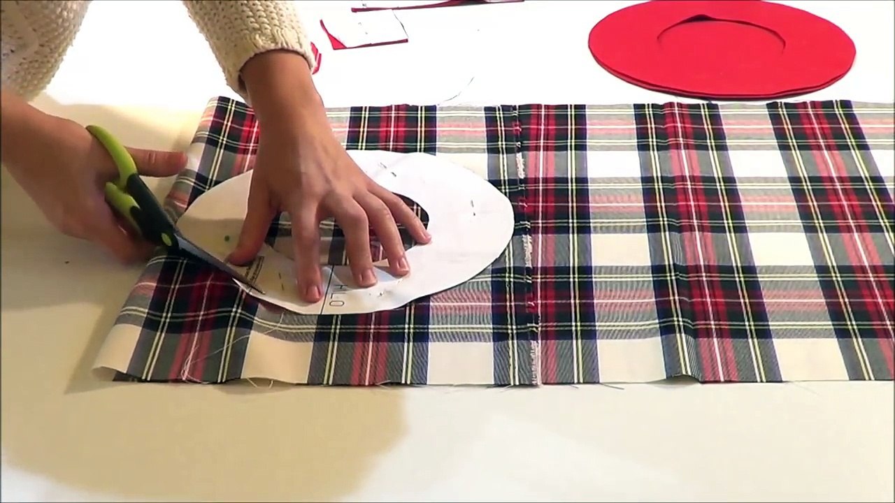 Como hacer una boina de niña. Costura y manualidades.