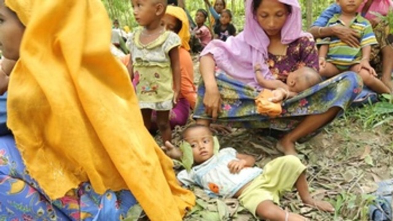 More than 300,000 Rohingya refugees are children at risk, UNICEF reports