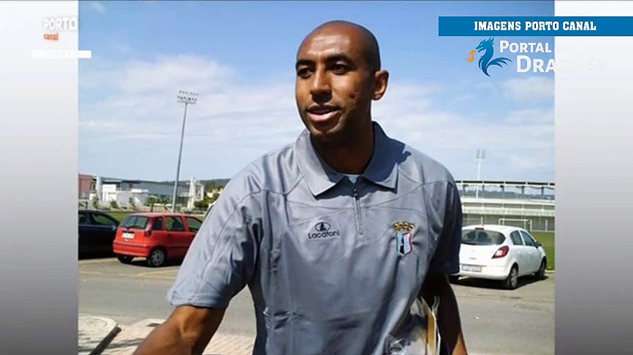 Luisão com camisola da APAF