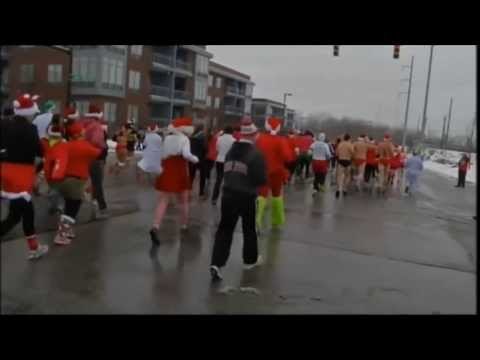 NET24 - Lomba lari dengan topi santa dan pakaian renang di Amerika untuk galang dana