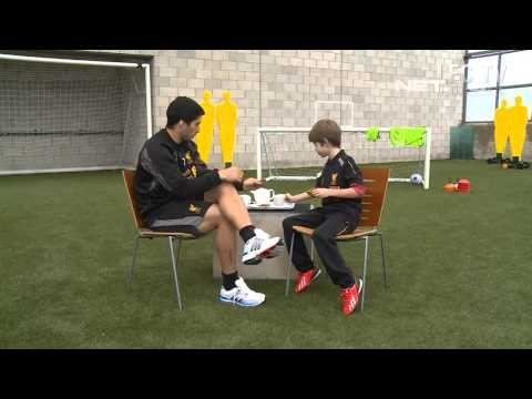 NET24 - Pemain liga Inggris asal asal Uruguay diwawancarai reporter cilik