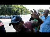 NET17 - Pedagang Asongan di Jombang Jawa Timur terlibat adu mulut dgn TNI saat ditertibkan