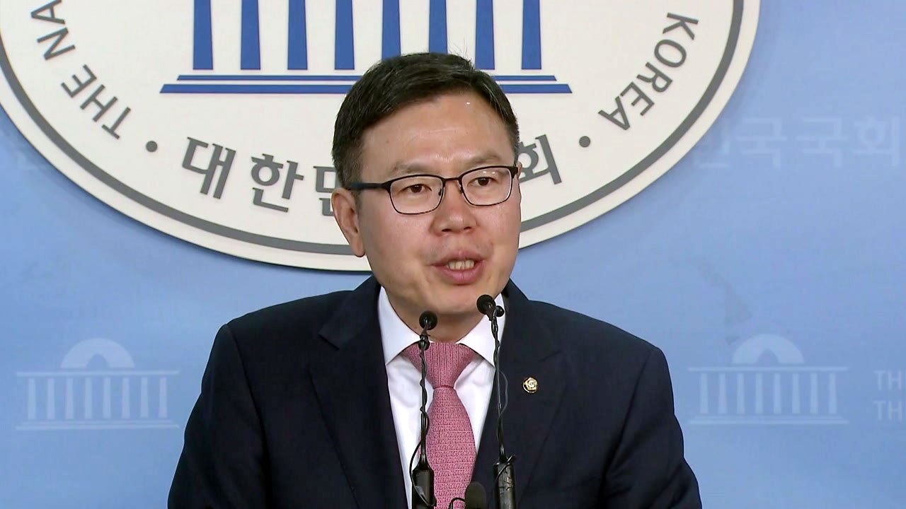 자유한국당 "국민 목소리에 정부 굴복...사과·반성해야" / YTN