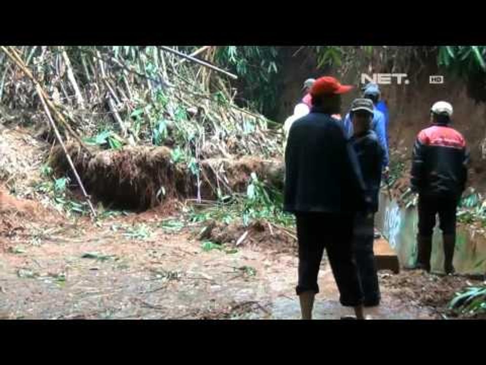 NET12 - Tebing setinggi 20 Meter longsor di Depok