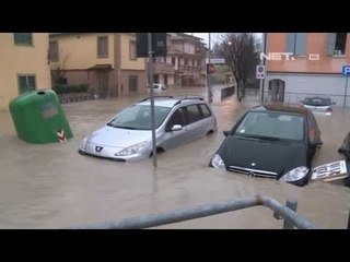 NET17 - Ratusan warga Italia terjebak banjir