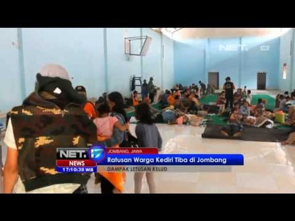 NET17 - Ratusan warga Kediri korban letusan Gn. Kelud mengungsi hingga ke Jombang