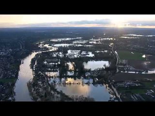 NET24 - David Cameron meninjau dampak banjir di Inggris