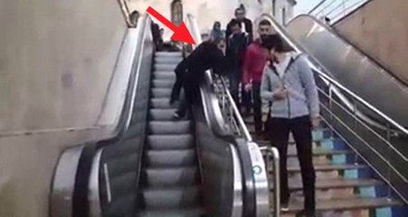 Yaşlı Adam, Yürüyen Merdivende Mahsur Kaldı! O Anlar Kamerada