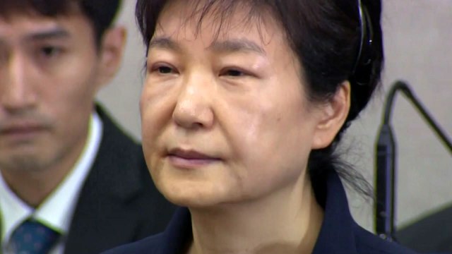 한국당 윤리위, 박근혜 탈당 권유 의결... 해당 행위 / YTN