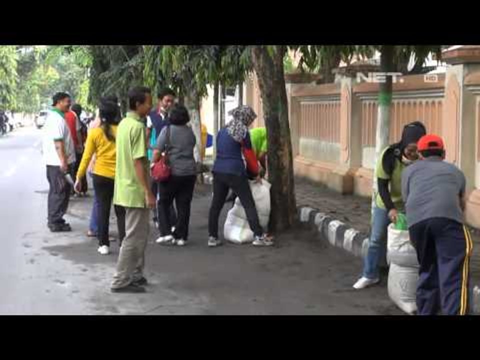 NET12 - 1 warga 1 karung pasir