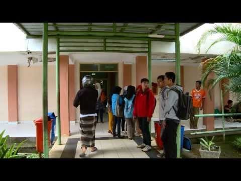 NET24 - Korban truk terguling di Pandeglang masih dirawat