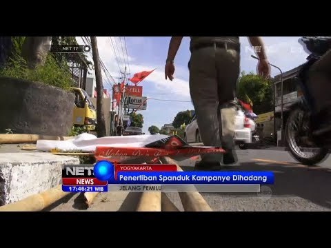 NET17 - Panwaslu kota Yogyakarta senin sore menertibkan ratusan alat peraga kampanye