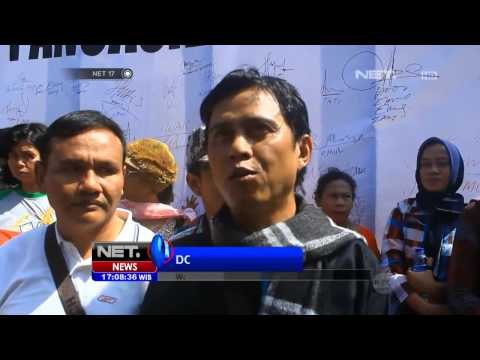 NET17 - Ratusan warga di Bandung mendukung Jokowi dan yusril ihza mahendra