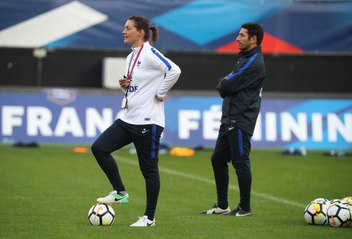 France-Angleterre Féminine :  la 3e nation mondiale sur la route de Corinne Diacre I FFF 2017