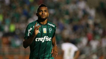 Tải video: Borja encerra seca no Palmeiras com golaço no Pacaembu; assista