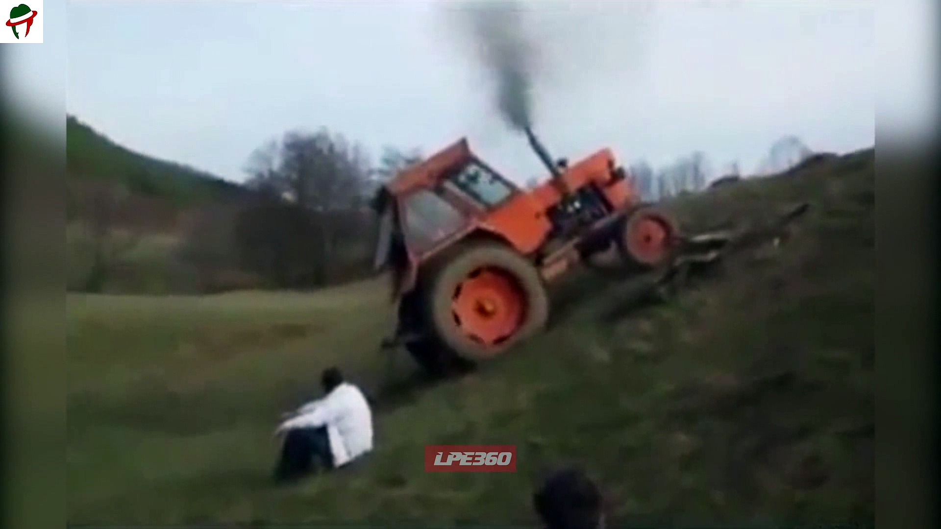 Video trattore si ribalta