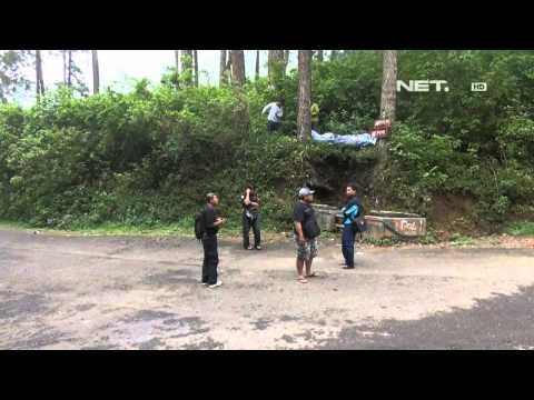 NET17 - Gunung Slamet meletuskan asap coklat