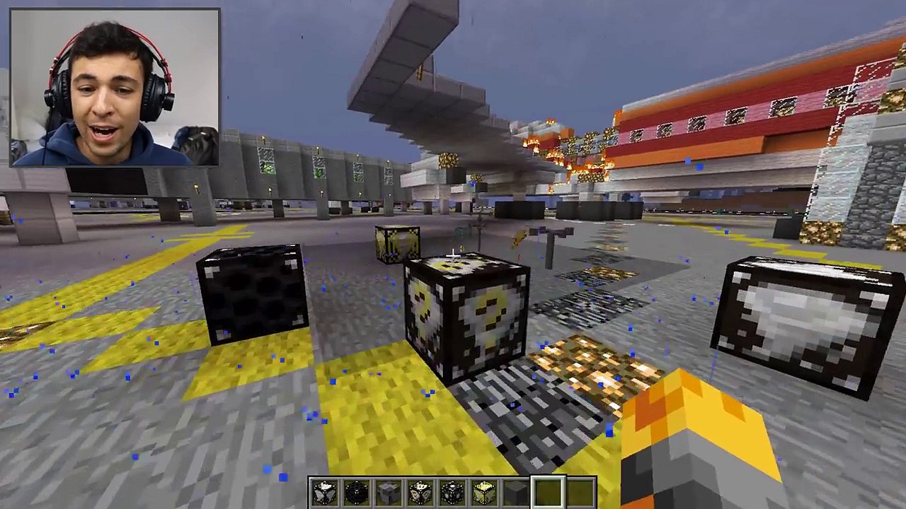 Minecraft TORNADO MOD / SURVIVE THE WILD HURRICANE!! Minecraft