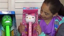 GIANT PEZ CANDY Dispensers GUMMY JOKER TONGUE The Hulk vs Hello Kitty Surprise Eggs Kids Toys