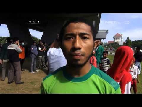 NET12 - Upacara Bendera di Jalan Layang