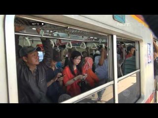NET12-Kecewa dengan Pelayanan, Ribuan Penumpang Commuterline Hadang Jalur Kereta