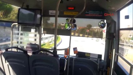 Manisa Otobüste Bayılan Genç Kız Korkuttu