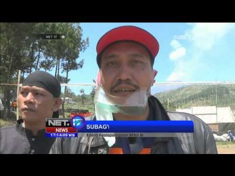 4 Desa terkena hujan abu vulkanis Gunung Slamet - NET17