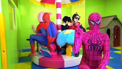 Finger Family Song and Nursery Rhymes. SuperHeroes Daddy Finger