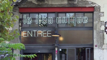 Nantes : le drapeau anti-Trump flotte au-dessus du LU