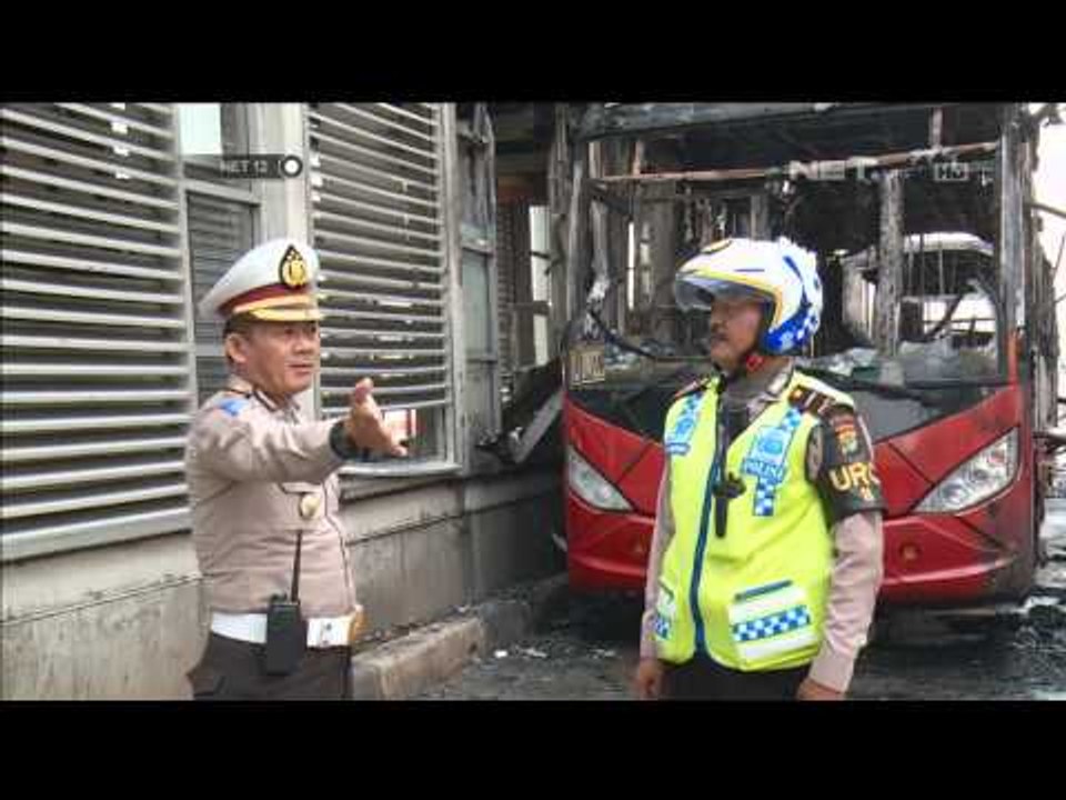 Bus Transjakarta Terbakar - NET12