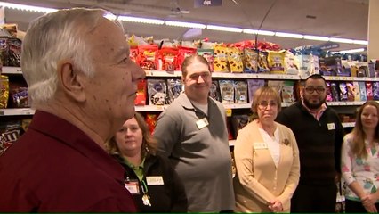 Employees, Shoppers Uses AED to Save Man's Life at Wisconsin Grocery Store