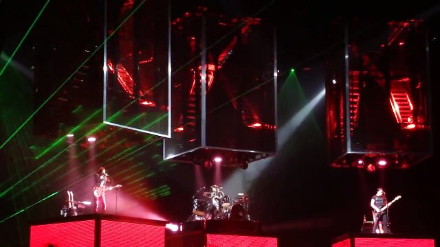 Muse - New Born, Zenith, Toulouse, France 11/25/2009