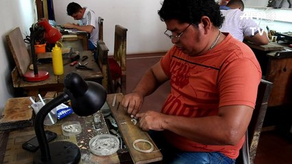التخريم فن عربي تناقله صاغة كولومبيا عبر الأجيال منذ غزو الإسبان