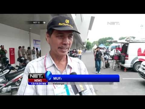 Keluarga Serahkan Data Penumpang Pesawat AirAsia QZ 8501 - NET12