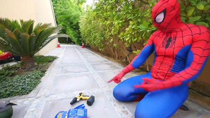 سبايدرمان سحق كره السلة لعبه السيارات ماكوين! ث/الهيكل والحضانة القوافي أغنيه مضحك أطفال الفيديو